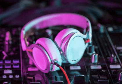 How Technology Is Changing the Music Industry